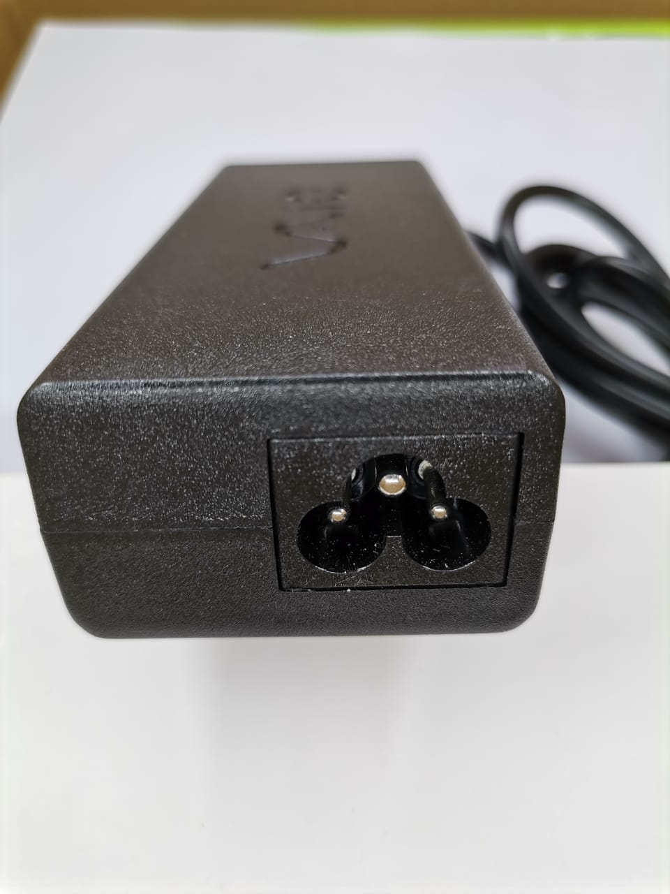 Sony 19.5v 4.7A Adapter For Sony Vaio VGP-AC19V25 90W (TV Power Adapter). 