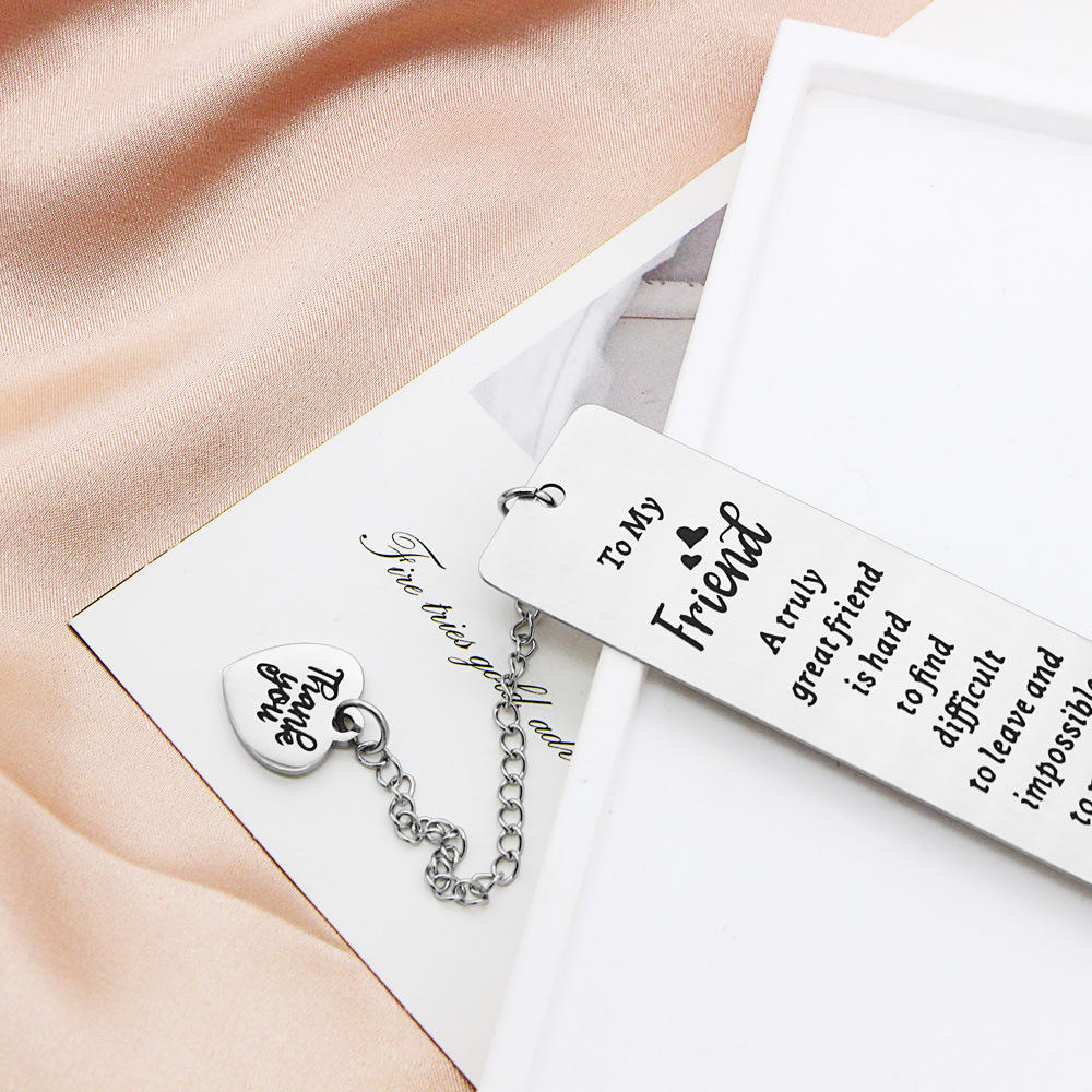 Customized Birth Flower Bookmark Detailed Engraving 13*2.6cm Stainless Steel Personalized Bookmark Metal Custom Bookmark for Gift for Women Gift for Daughter Gift for Sister Gift for Friend Birthday. 