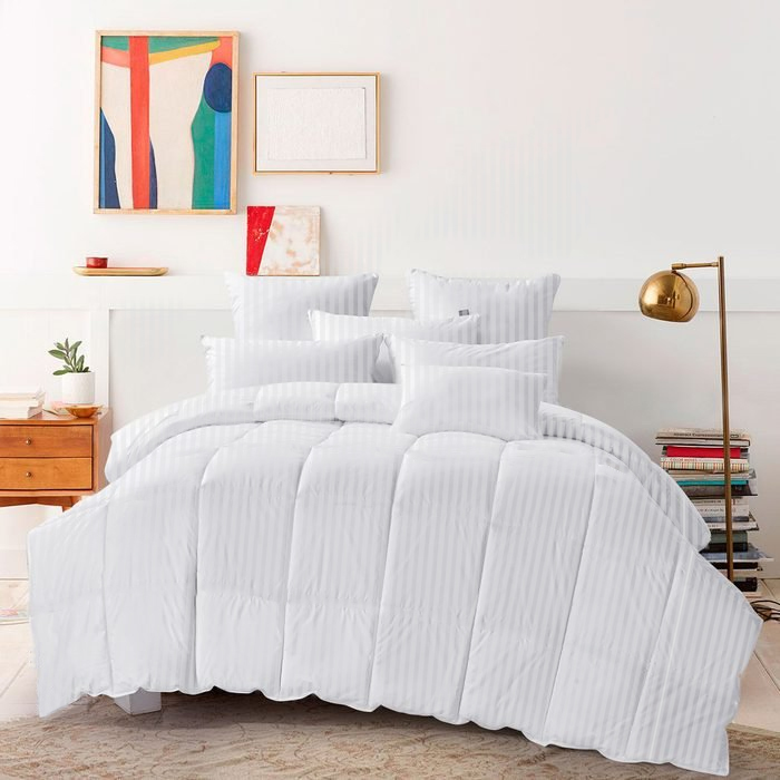 Duvet (Luxury) Hotel Quality (90 x 90) with 2 Free Pillow Case (18x27"). 