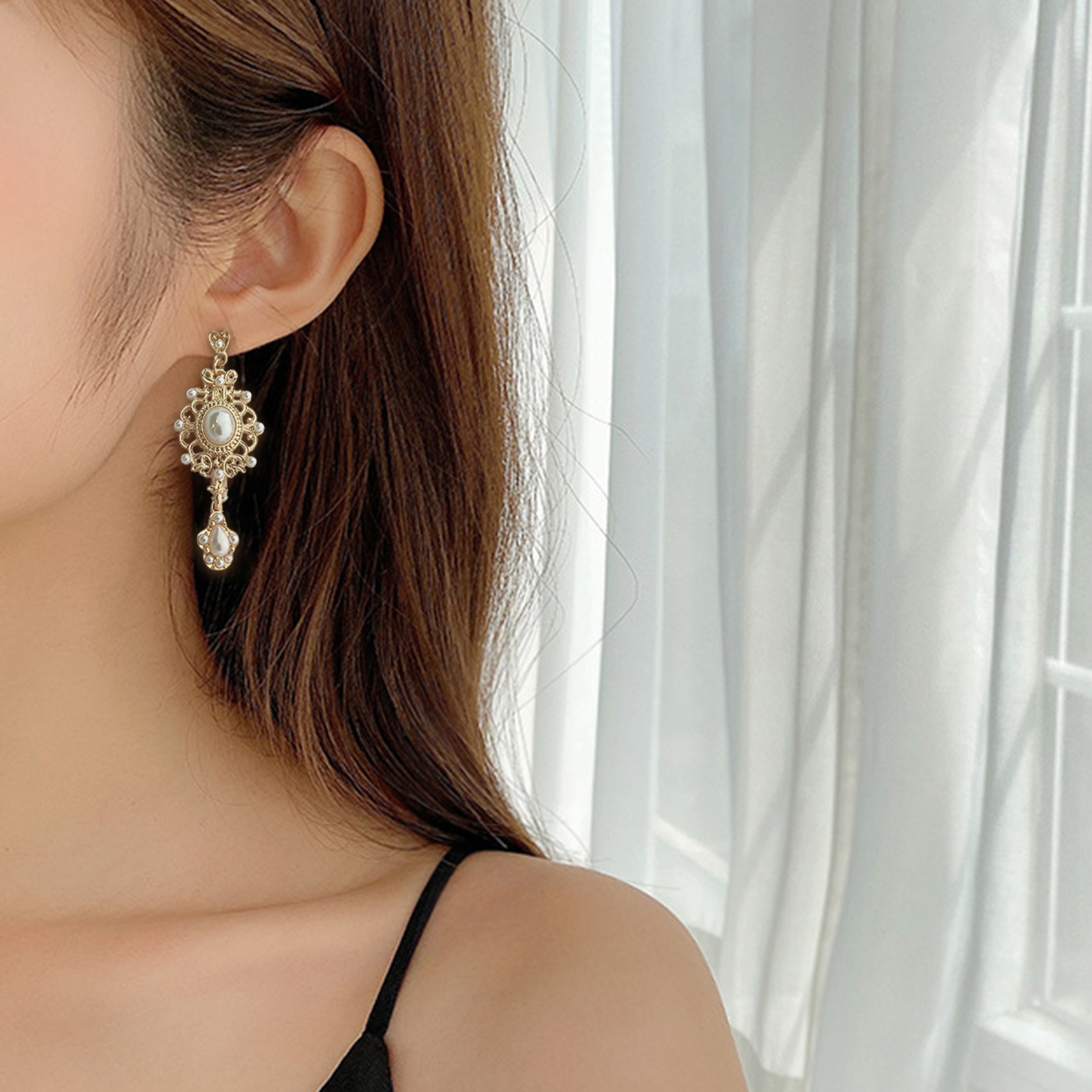 1 Pair Dangle Earrings Royal Court Design Faux Pearl Geometric Pattern Classical Temperament Dress Up Ornamental Retro Court Baroque Stud Earrings Fashion Jewelry. 