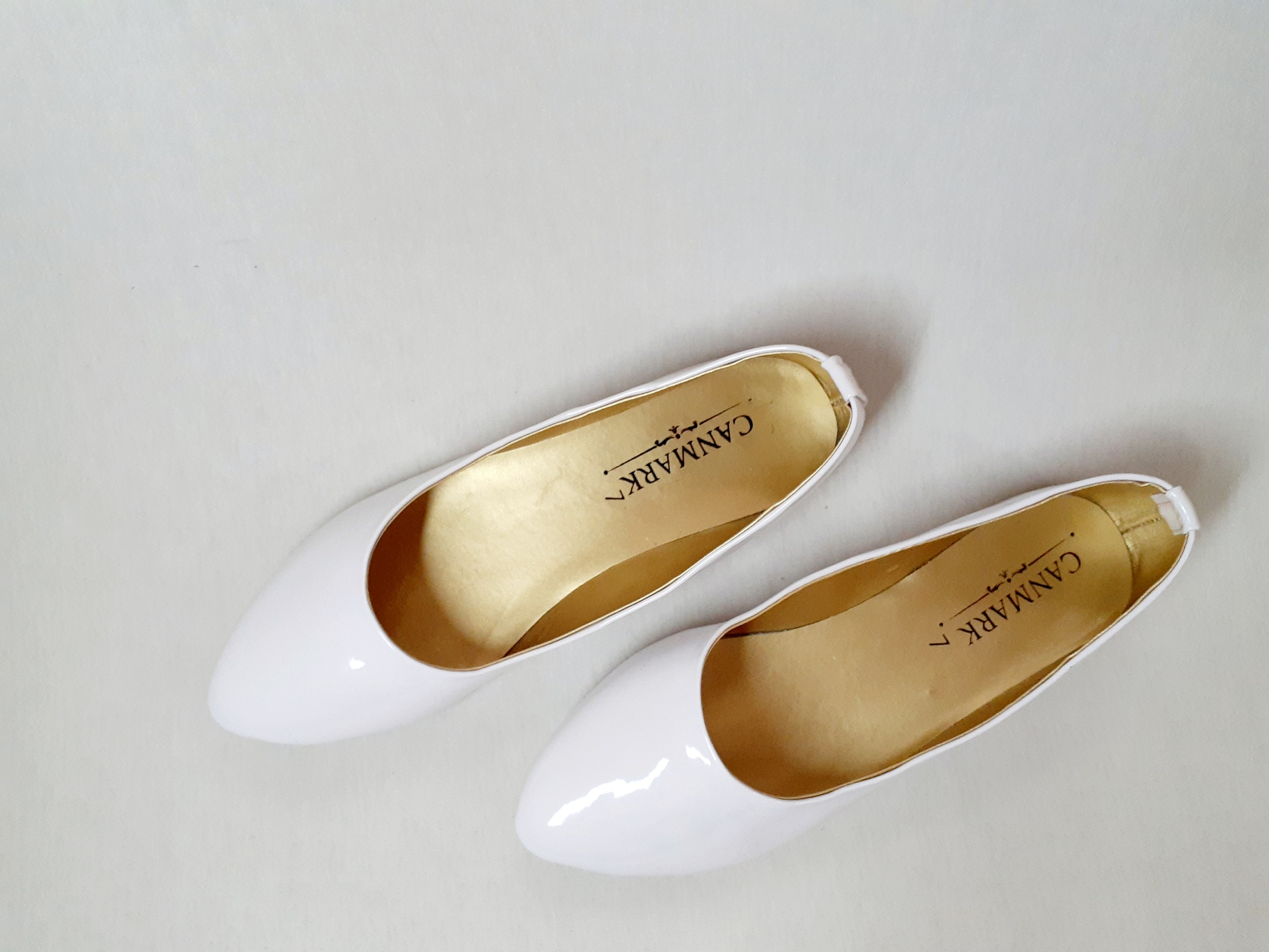 ladies flat court shoes