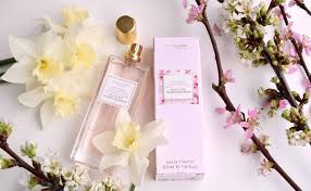 parfum delicate cherry blossom