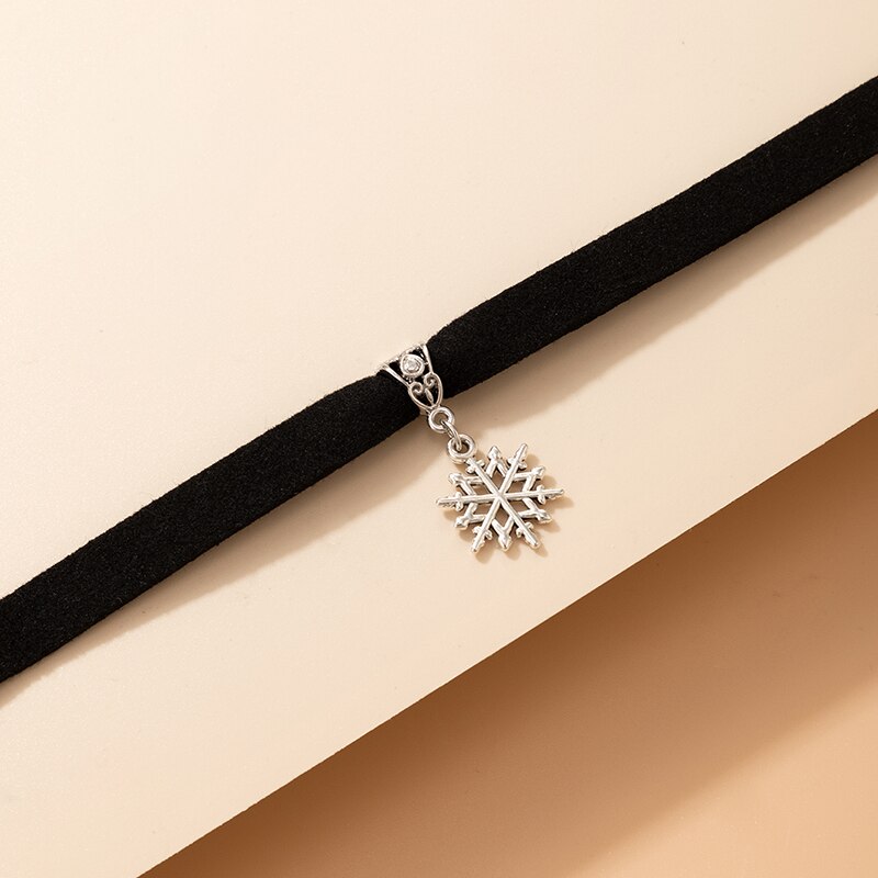 Cute Snowflake Chain Choker Necklace for Women Charms Black Cloths Adjustable Christmas Jewelry Gift Collar 20741. 