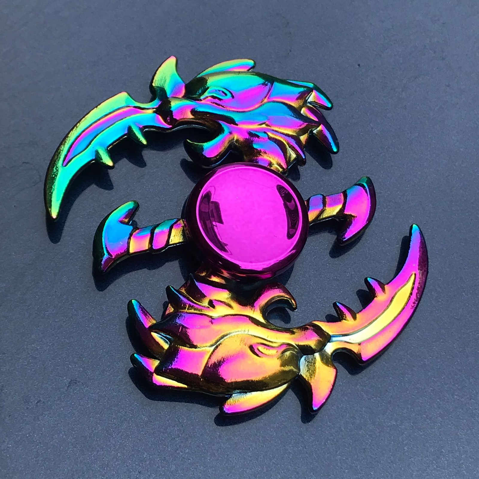 Decompression Fashionable Metal Rainbow Fidget Spinner. 