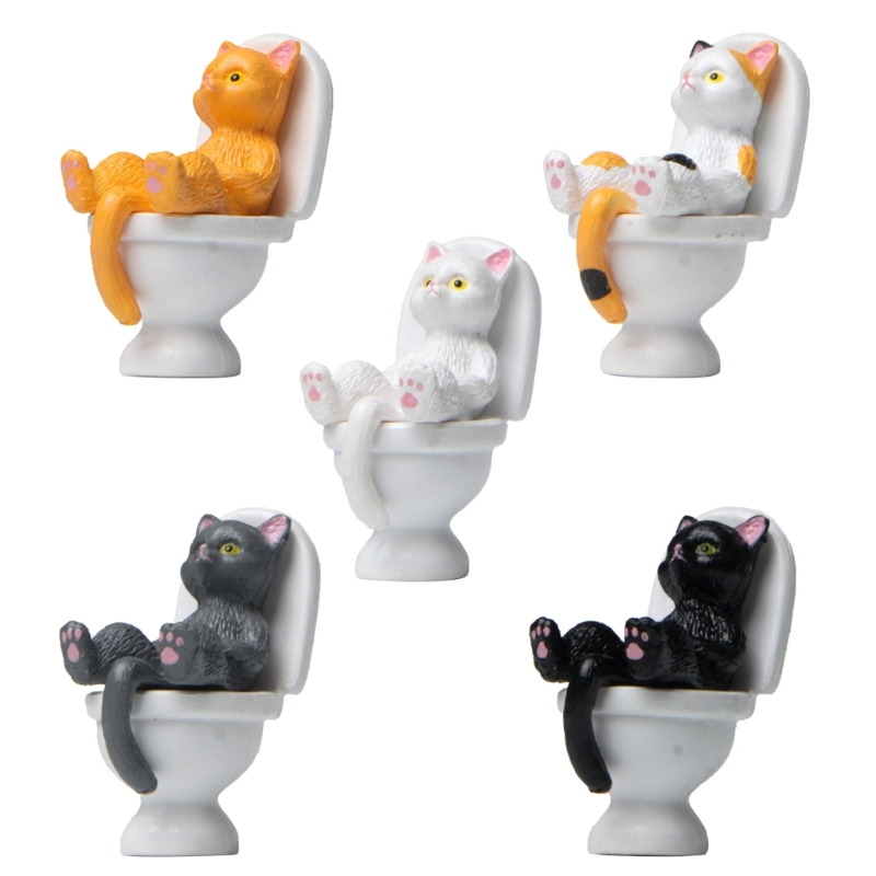 448B Cat on Toilet Resin Action Figure Home Decorations Dollhouse Landscape Accessories Mini Garden Ornament Desktop Model