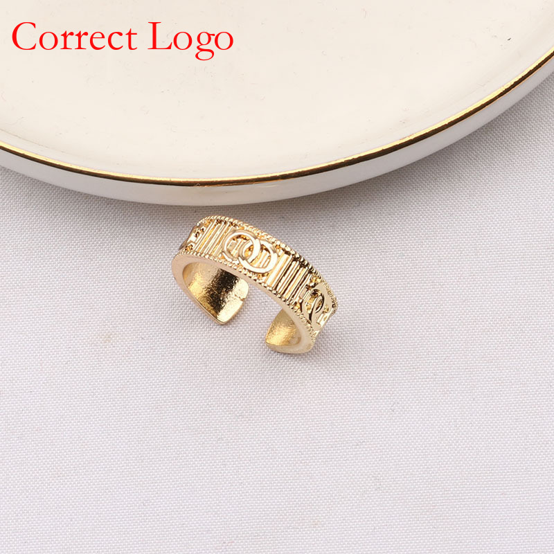 Trendy Double C Fashion Letter Engraved Stripe Pattern Vintage Engraving Top Quality Personality Unisex Couple Ring_voghion.com