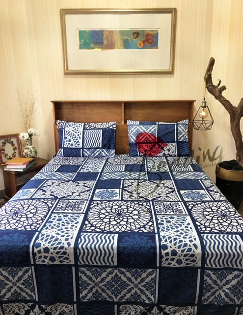 MOROCCAN BOHO BEDSHEET WITH TWO PILLOW COVERS. 