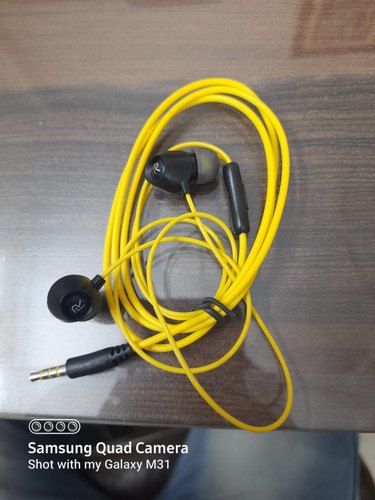 realme r60 earphones price