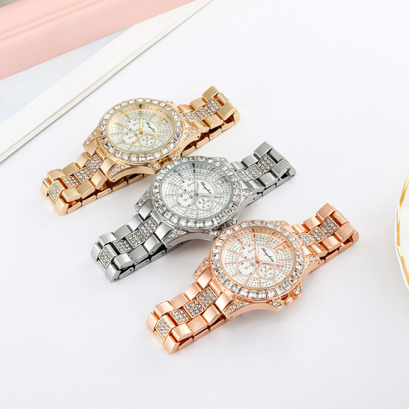 Relógio de pulso de luxo com diamante incrustado e três olhos de quartzo_voghion.com