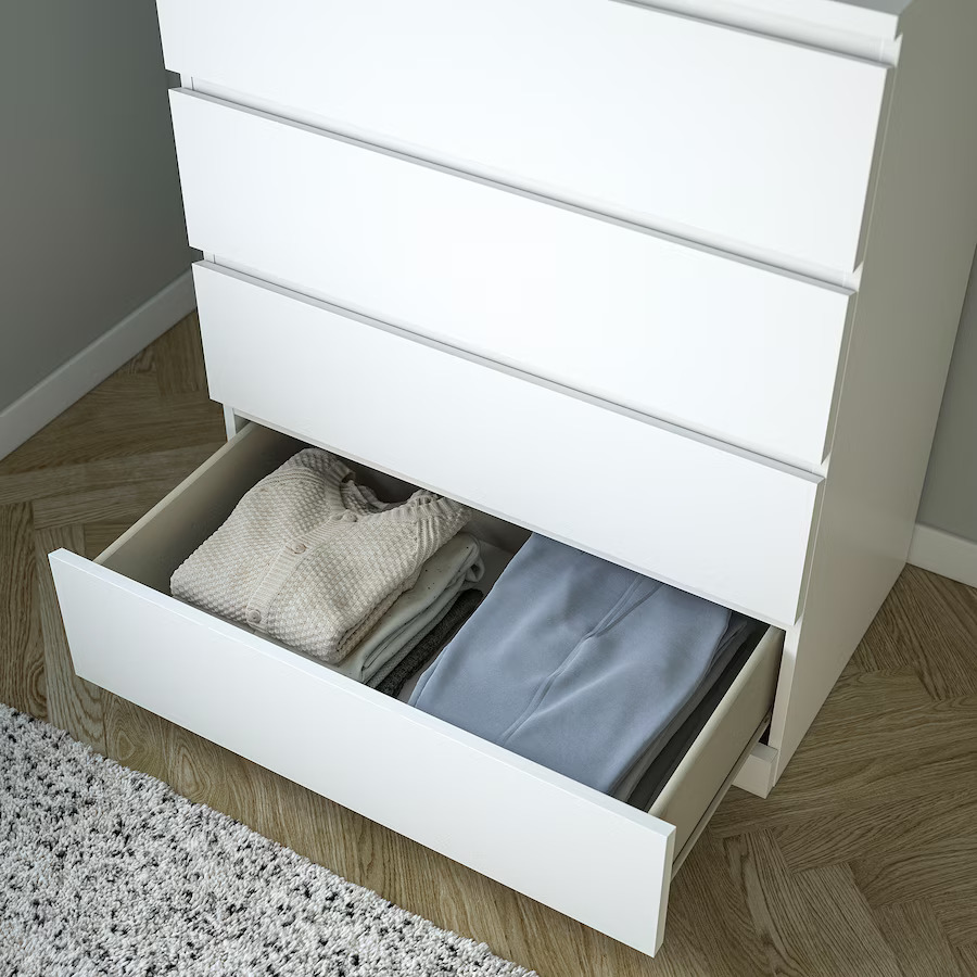 VTEC FURNITURE Modern Chest Of 4 Drawers. 