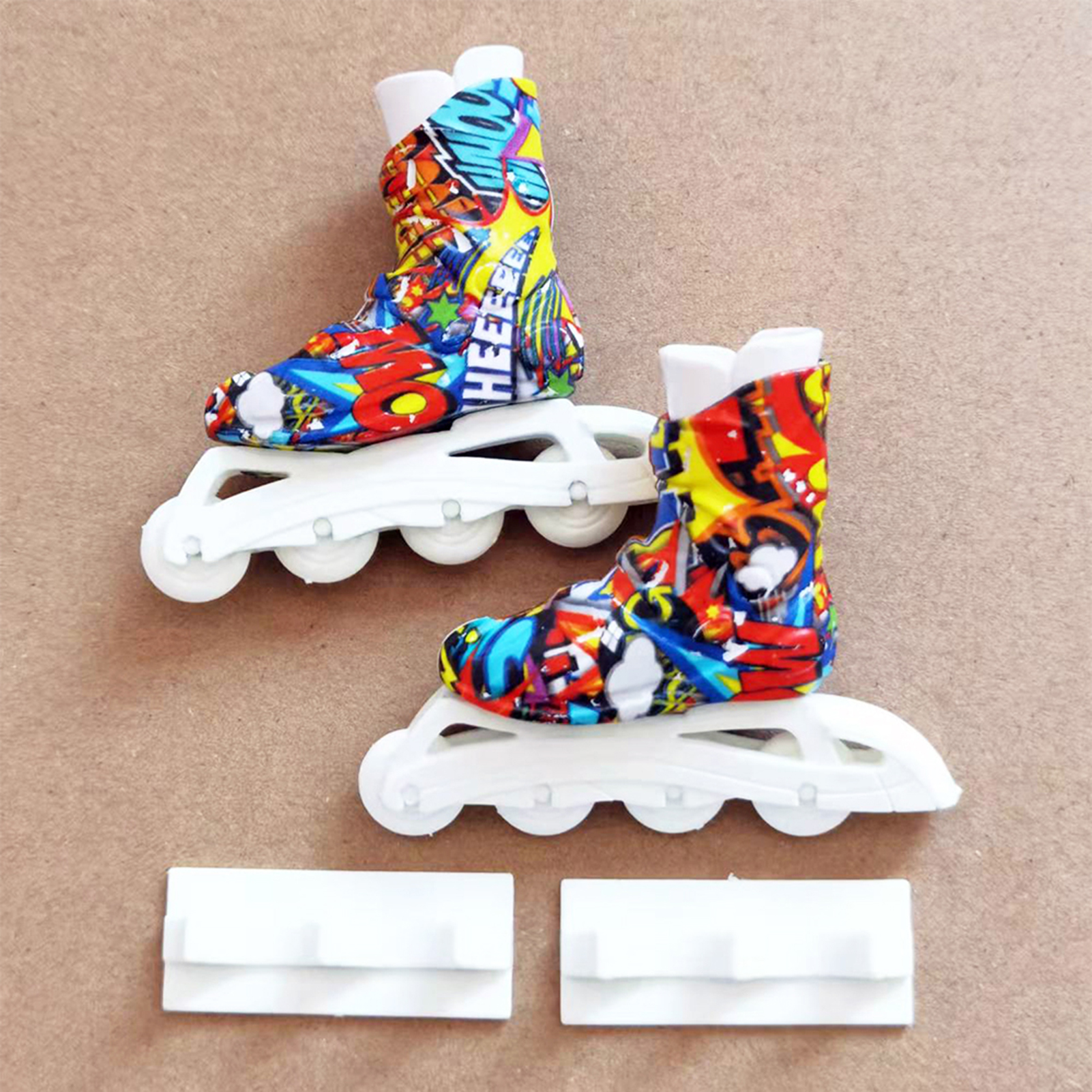 Skating Shoes Model No Burrs Desk Skating Shoes Finger Toy. 