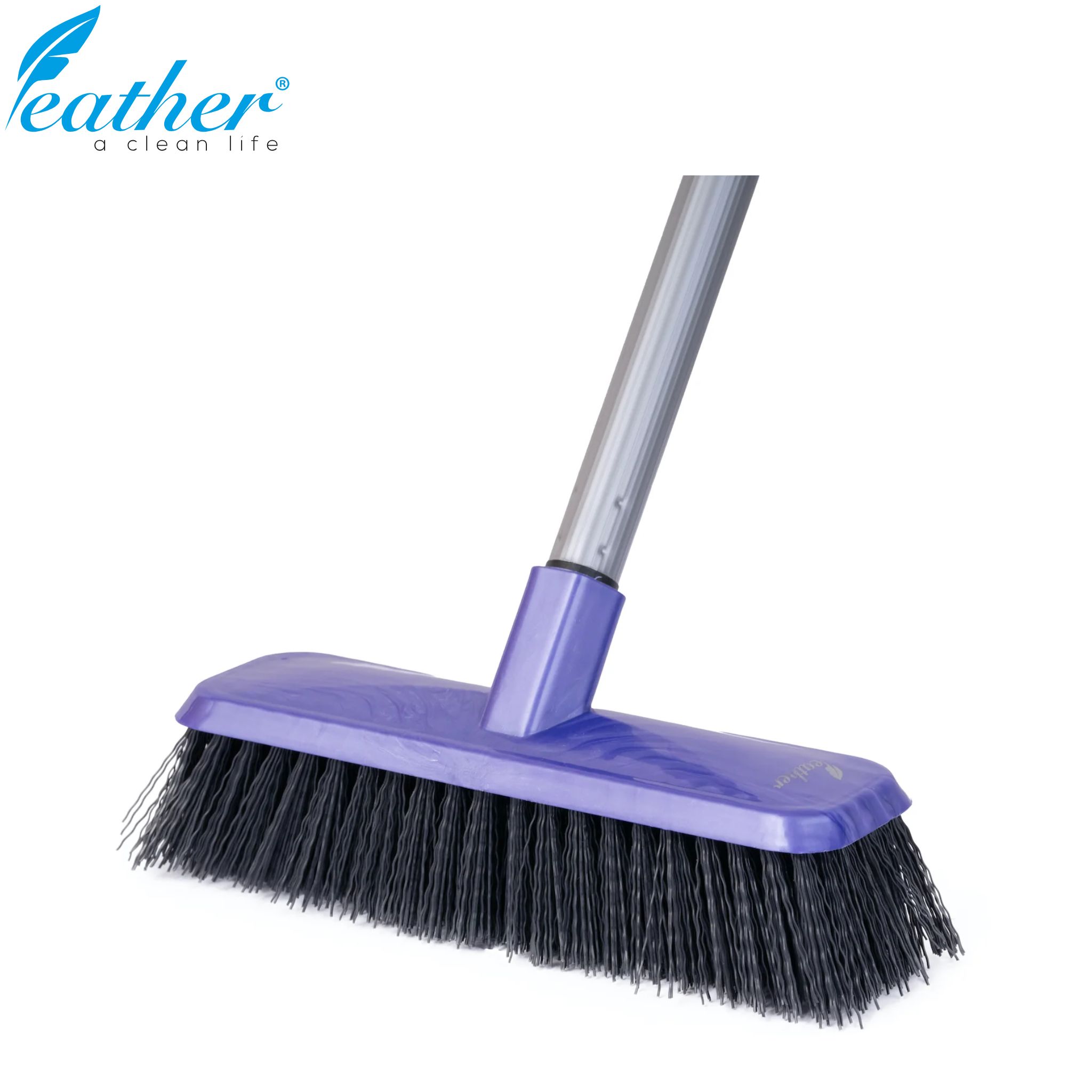 BATHROOM BRUSH LONG WITH 120CM PLASTIC COATED METAL HANDLE - FEATHER. 