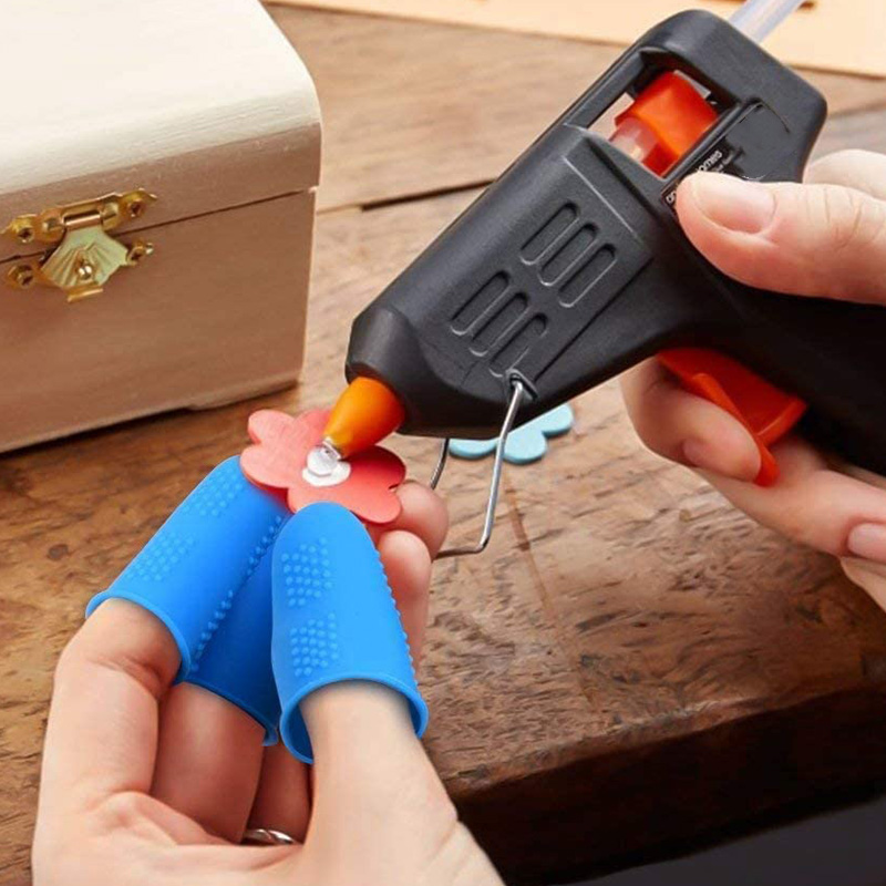 (New)12 Piece Finger Cot ilicone Finger Protection Cover Cap Fingertip Protector Heat Reitant Finger Leeve 3 ize. 