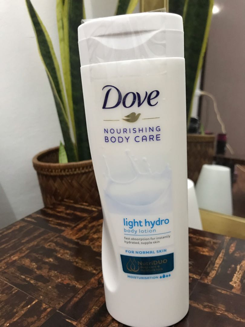 DOVE Nourishing Body Care Light Hydro or LIGHT CARE Body Lotion Refreshing 48H for Normal Skin 400ml (Dlhr). 