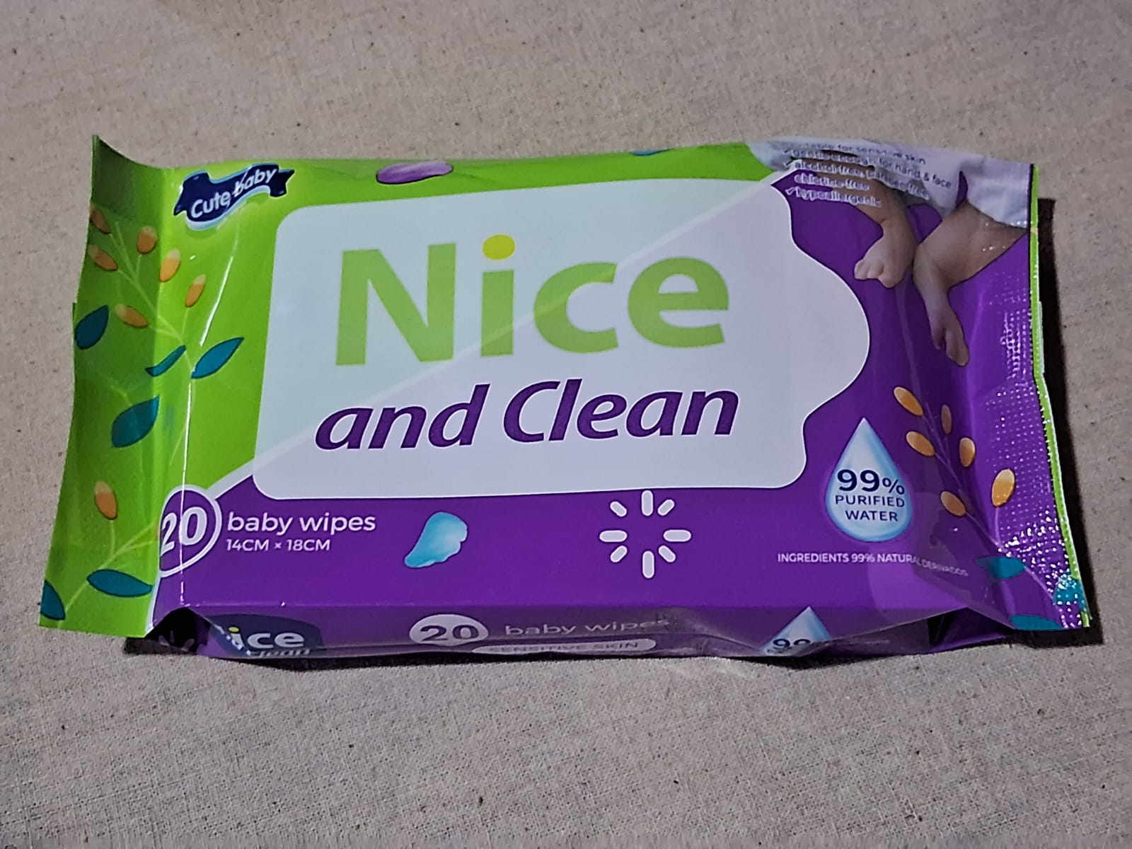 Cute Baby Wipes Mini Pack - 20wipes. 