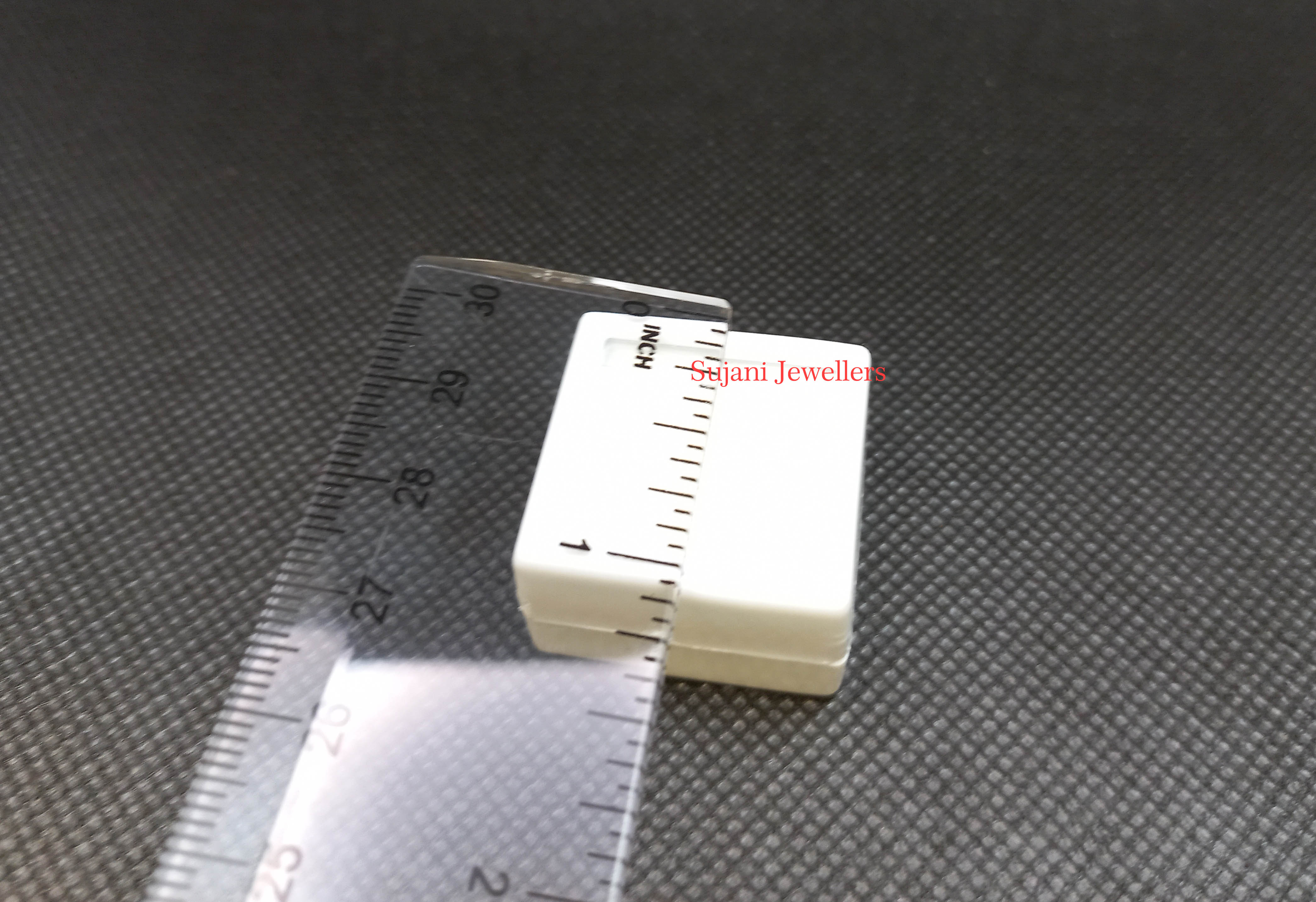 Gem Box half inch white and black gem box with glass and sponge premium quality 1 inch * 1 inch. 