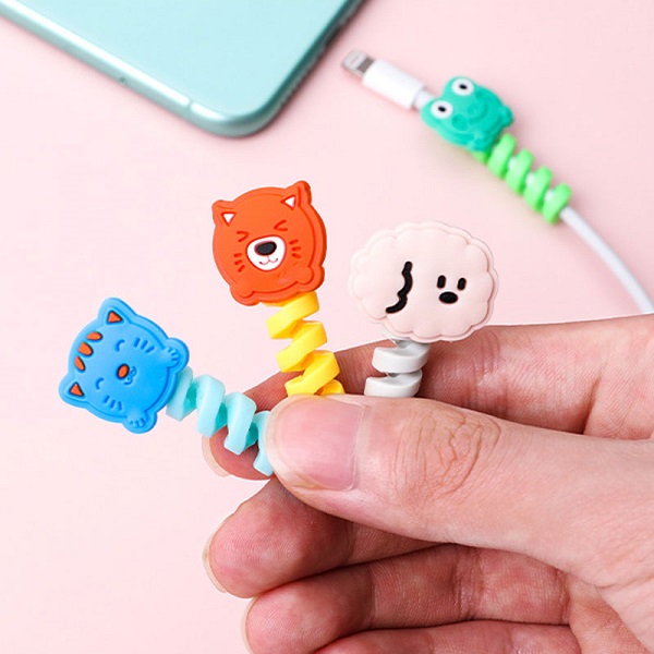 Cartoon Charging Cable Protector, Silica Gel Winder Sleeve for Apple, Samsung, Xiaomi, Huawei USB Cords. 