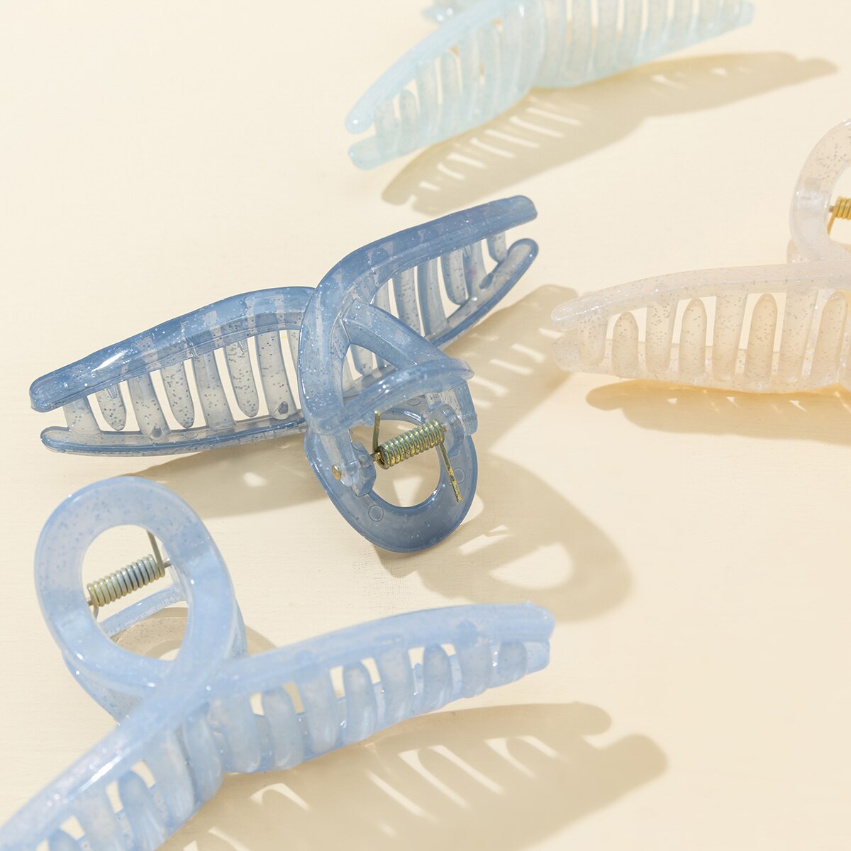 4pcs Jelly Colour Small Sequin Cross Grip Clip Temperament Acrylic Large 13cm Shark Clip Back Of Head Hair Grip. 
