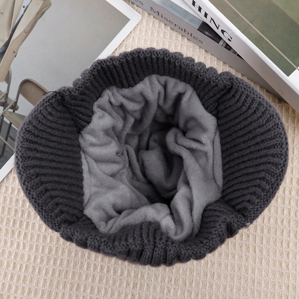 Fashion Winter Warm Woolen Hat with Fleece Ear Flaps, One Size. 