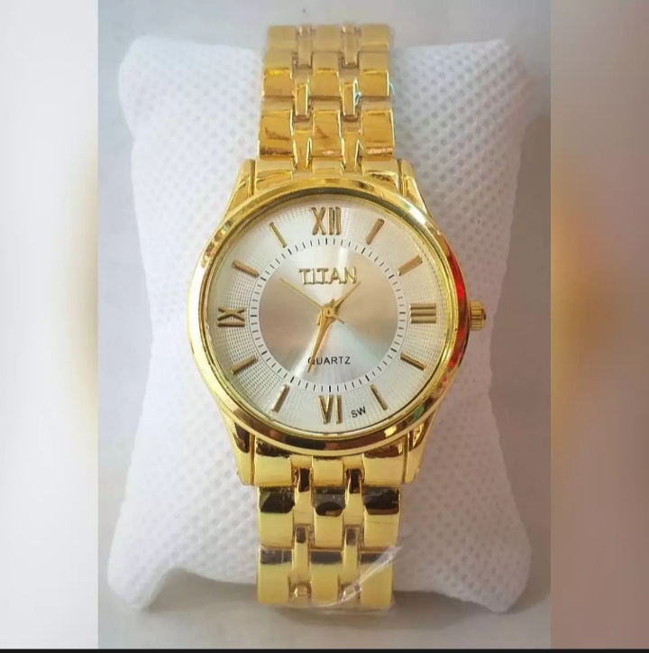 Golden colour best sale watch for girls