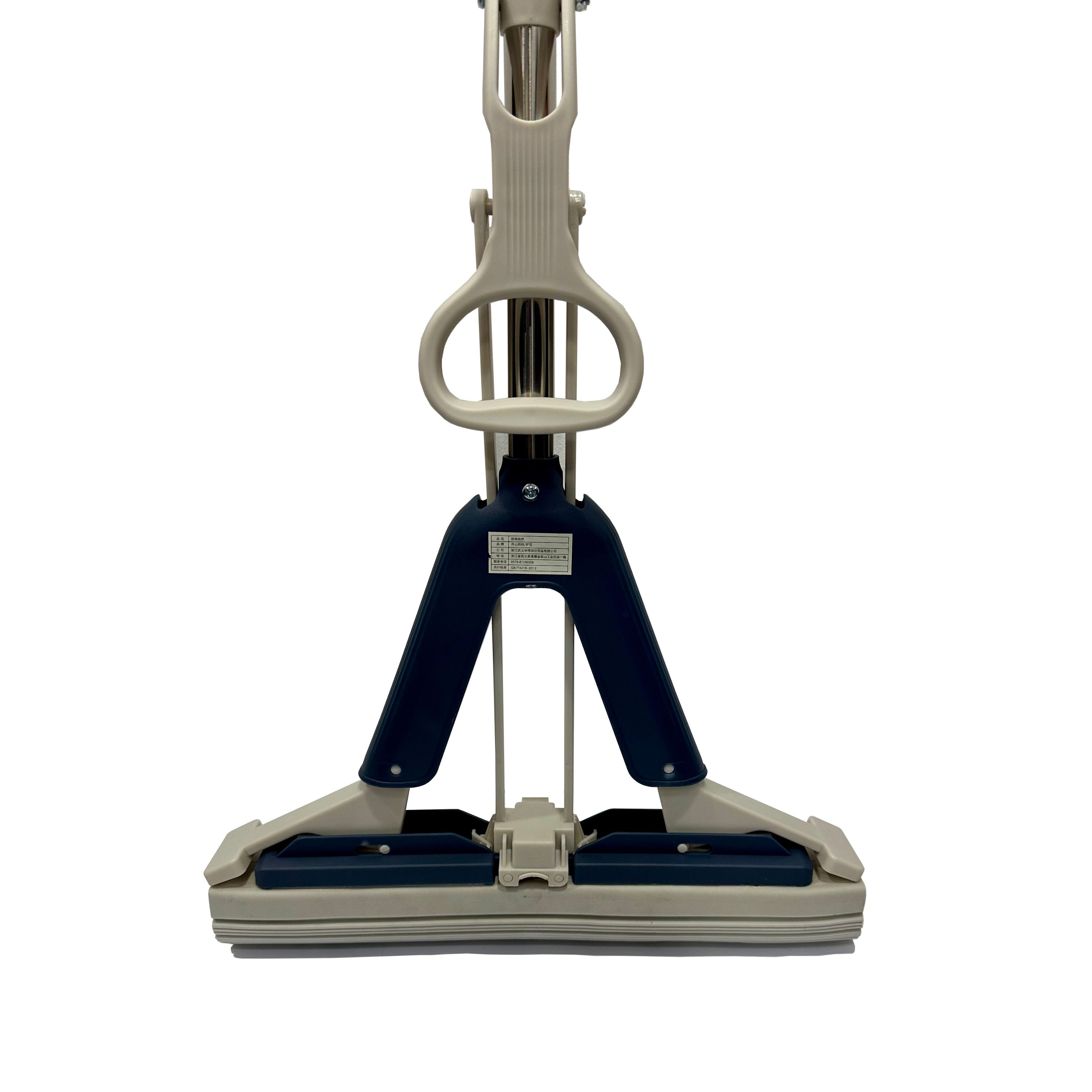 FOLDING PVA MOP 33cm that can effectively squeeze out water by folding in two.. 
