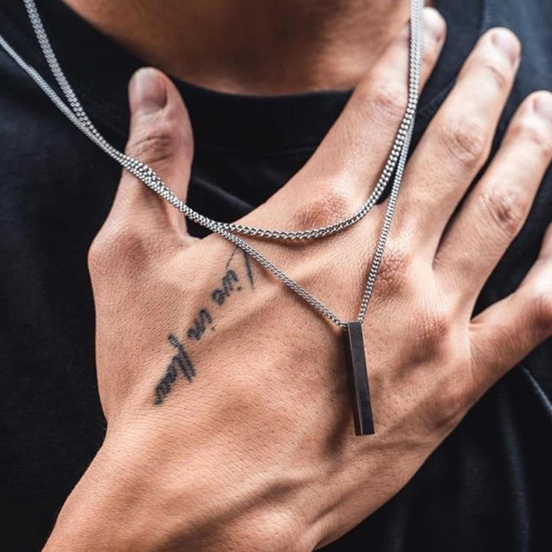 Black Color Rectangle Pendant Necklace 