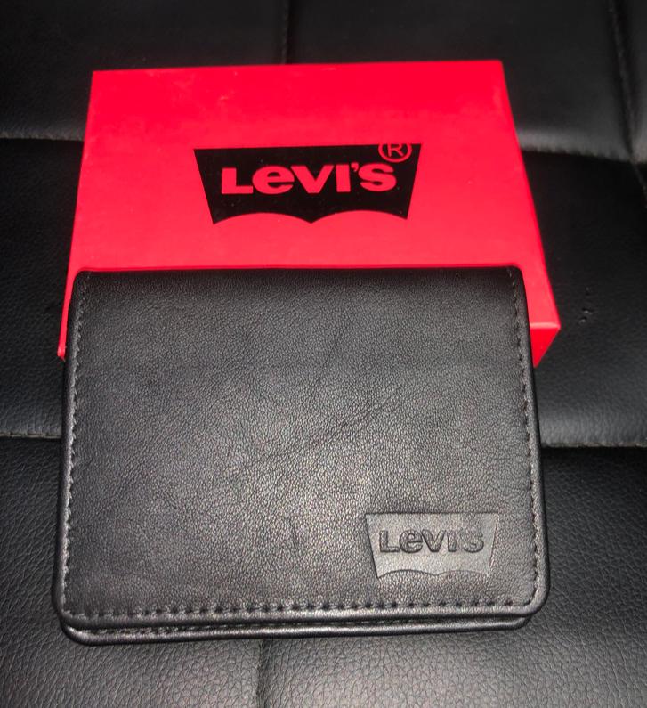 K&A Brandss Levi's Wallet For Men: Authentic Levi's wallet designed for men. 