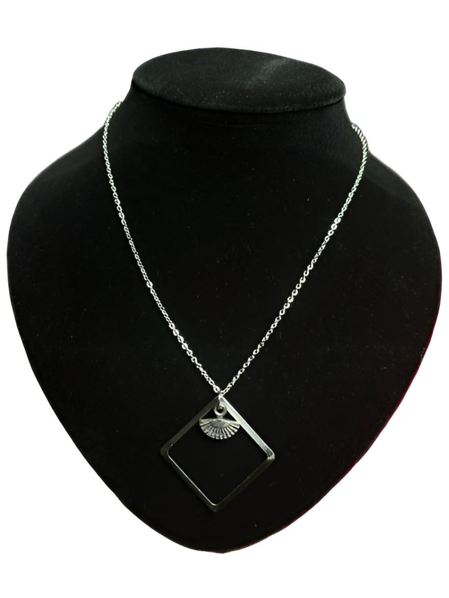Chain With Pendant Vocheng Artificial Jewelry - Premium Quality Made In China - Standard Neck Size