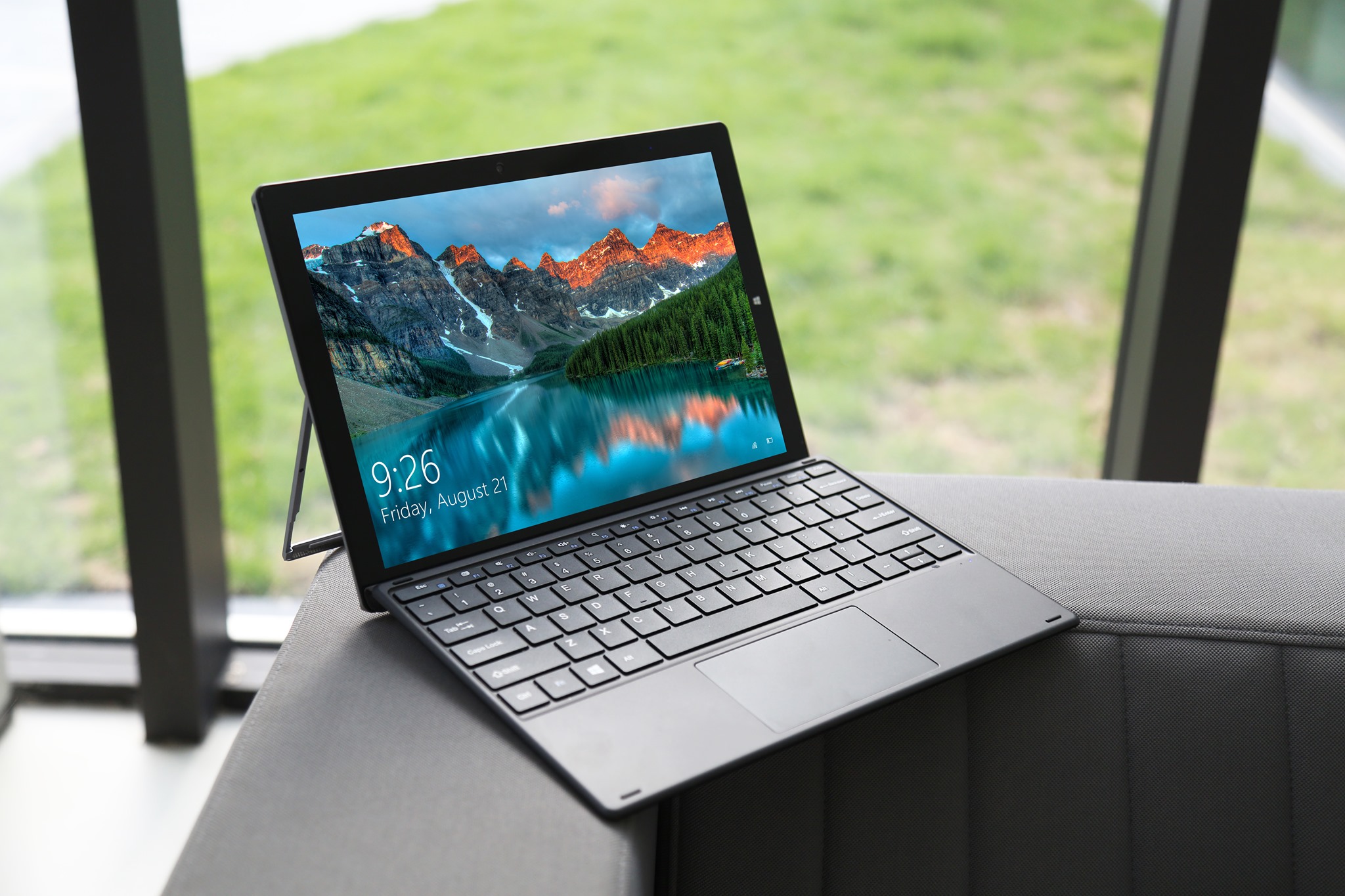 CHUWI UBook X Windows Tablet PC 2in1 12inch 2K display 8GB +256GB Intel N4120 2.6GHz Laptop. 