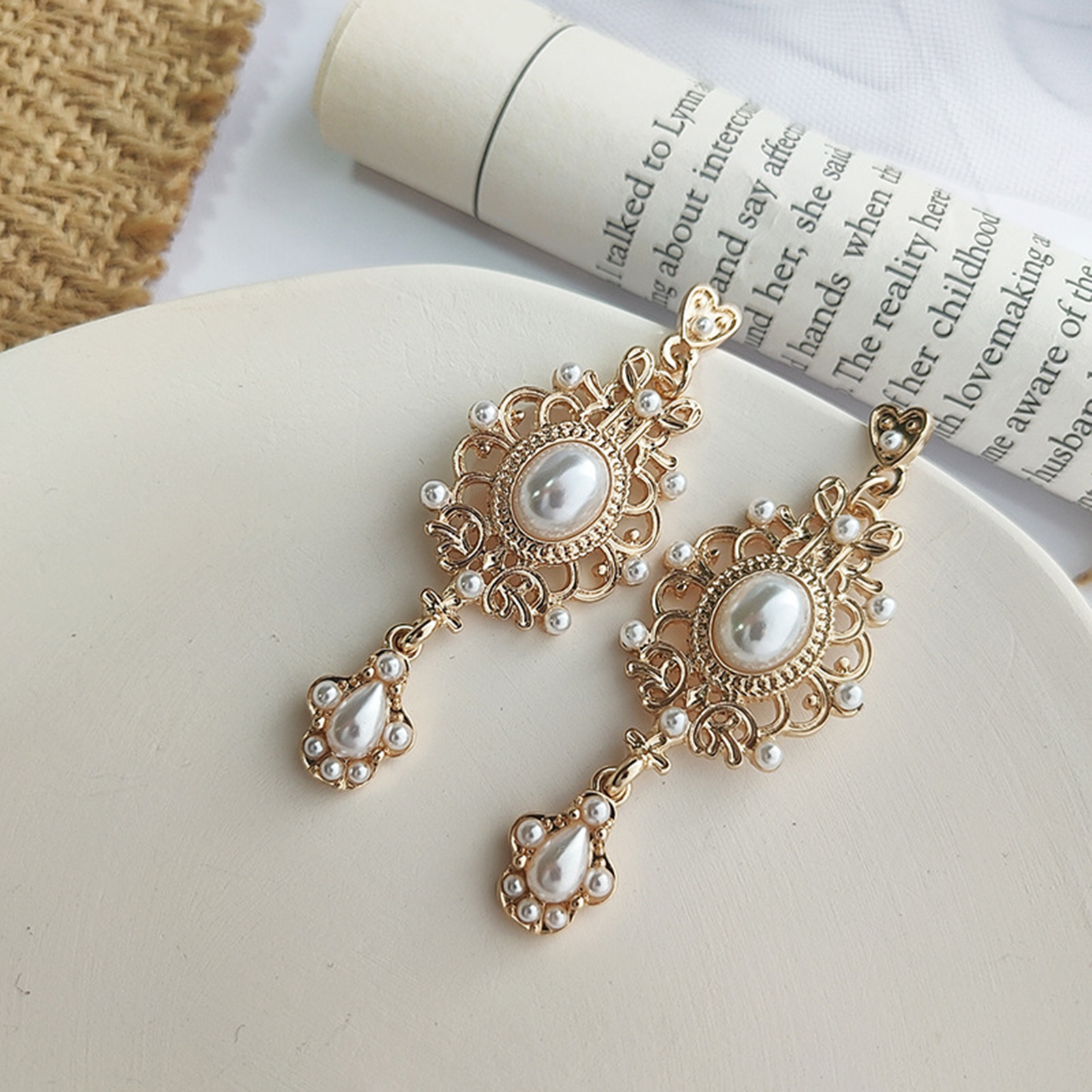 1 Pair Dangle Earrings Royal Court Design Faux Pearl Geometric Pattern Classical Temperament Dress Up Ornamental Retro Court Baroque Stud Earrings Fashion Jewelry. 