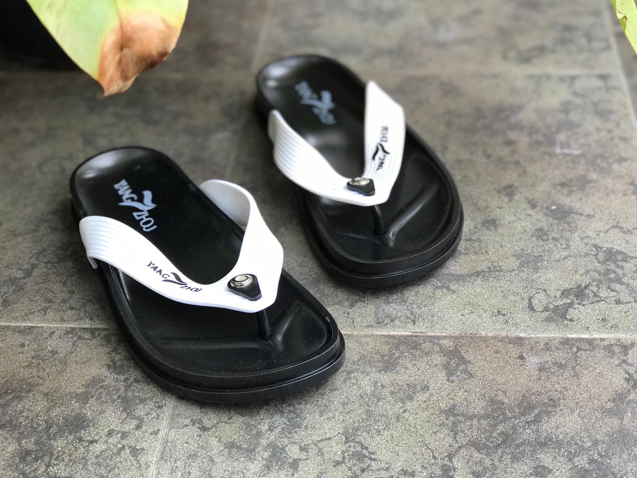 Fashion Slipper(XLD1809WHITE). 