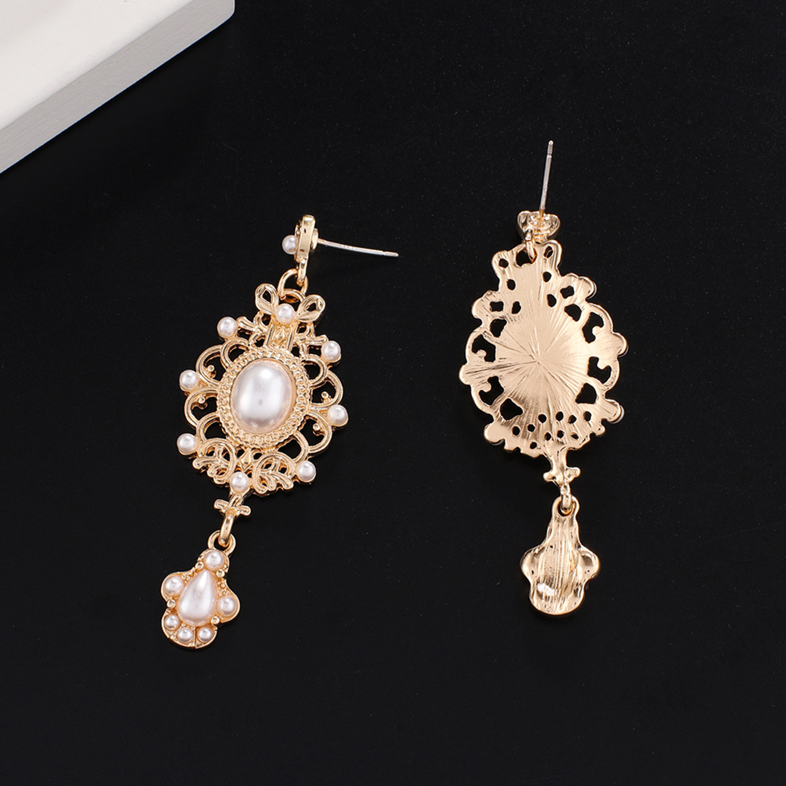 1 Pair Dangle Earrings Royal Court Design Faux Pearl Geometric Pattern Classical Temperament Dress Up Ornamental Retro Court Baroque Stud Earrings Fashion Jewelry. 