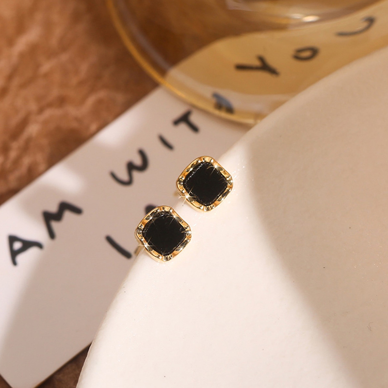 Petra Gold Black Square Earring main image 1