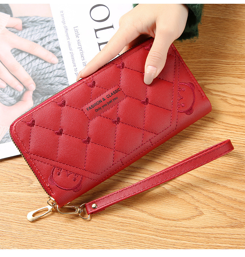 2025 trending Ladies Wallets / Ladies Casual Wallets / Zipper Wallets / Wallets for Women. 
