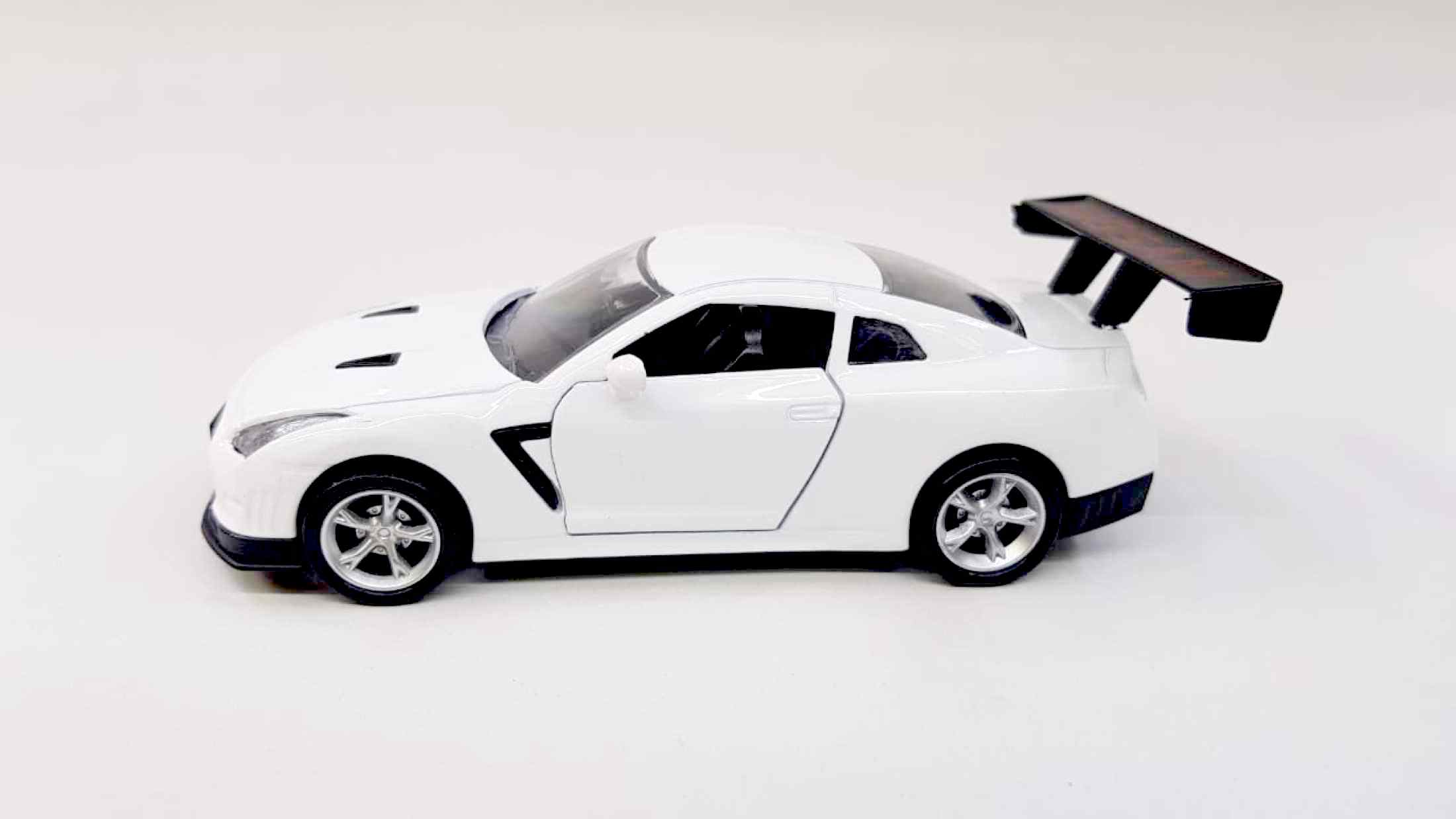 Nissan Gt R R35 1 32 Die Cast Car Children S Toy Pull Back Car With Alloy Body Buy Online At Best Prices In Srilanka Daraz Lk