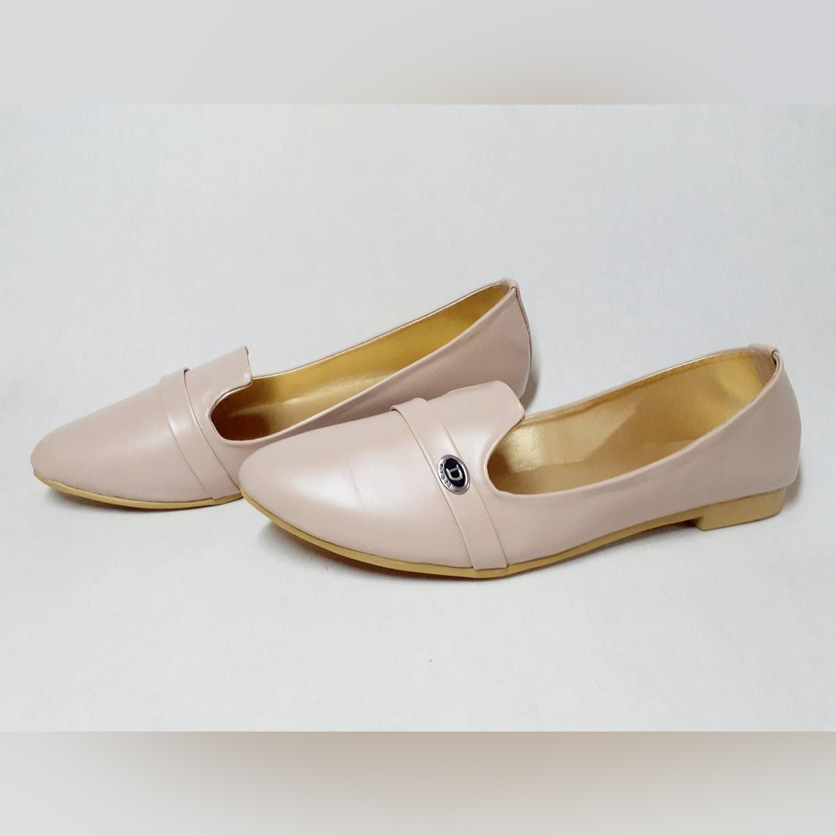 ladies flat court shoes