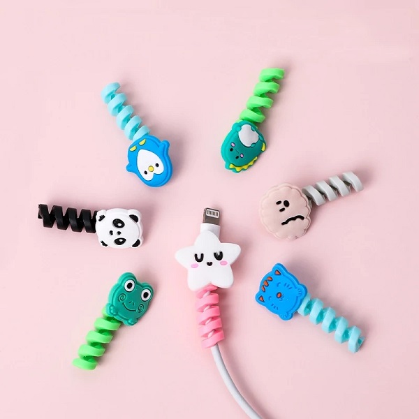 Cartoon Charging Cable Protector, Silica Gel Winder Sleeve for Apple, Samsung, Xiaomi, Huawei USB Cords. 