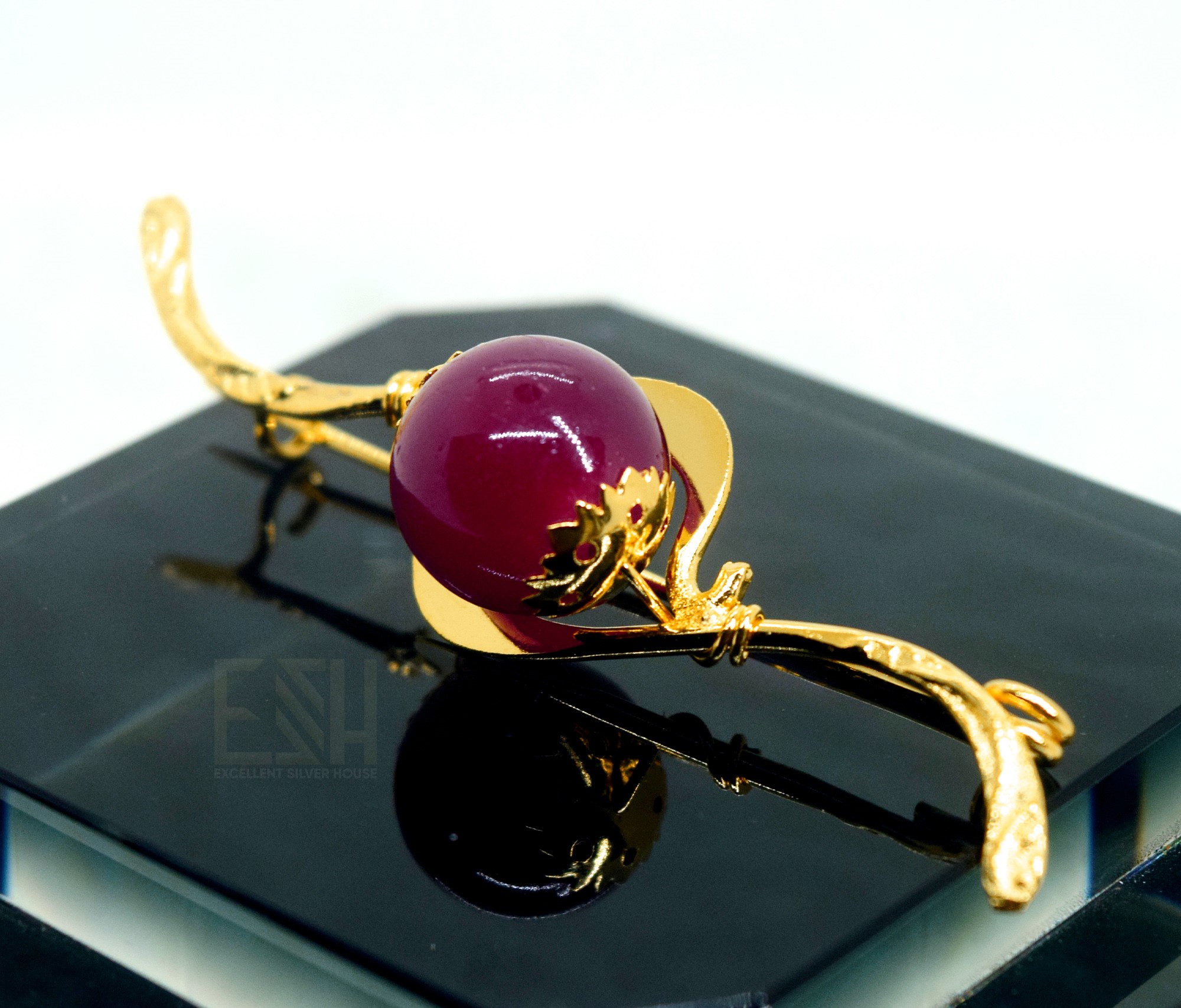 BOOM Agasthi Stone ESH Gold plated Stylish & Charm saree Brooch / Saree Pin With Agasthi Stone For Women. 
