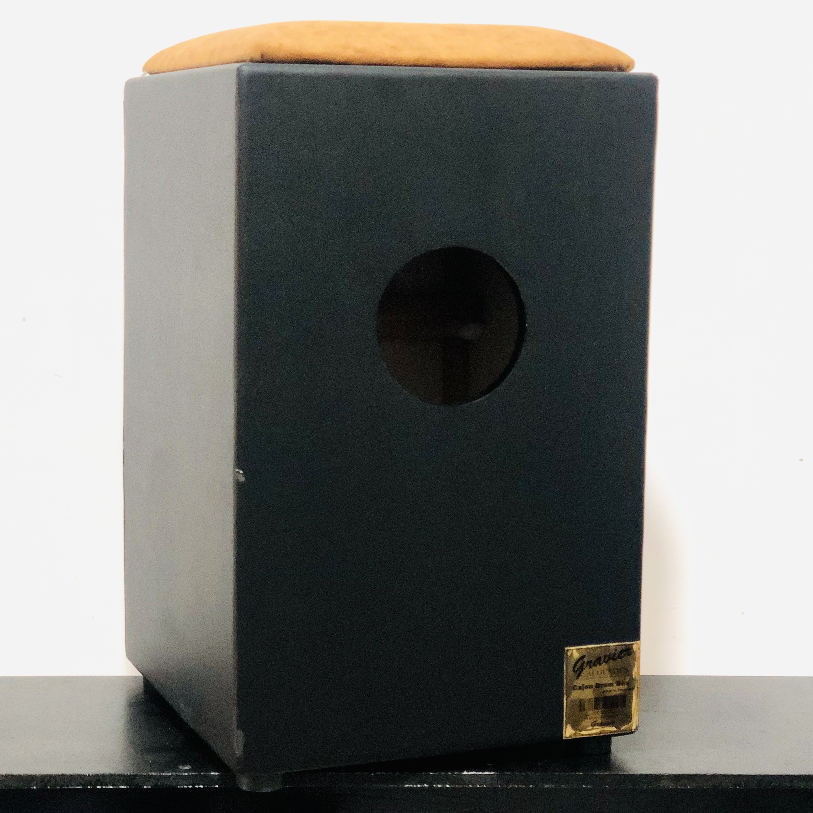 Gravier Cajon box with Gig Bag and Cushion seat made in thailand Percussion Loud Snare tone Cajon Box Drum - Natural Faceplate, 19"x12"x11" Gravier Cajon drum and percussion acoustic with carrying case Rubber feet prevent sliding on floor and add stabilit. 