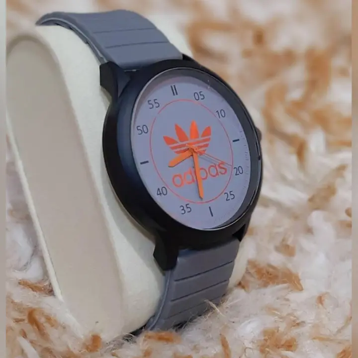 Water Resistant Rubber Belt Stylish Watch