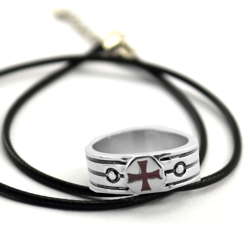 【IKE】Assassin's Creed Origins Red Cross Ring Fashion Trend Templar Ring Lanyard Necklace Boys Girls Fashion Jewelry Gifts. 